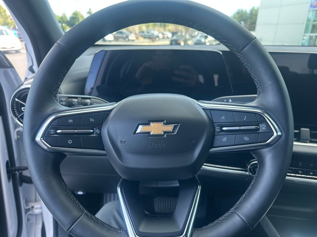 Used 2025 Chevrolet Equinox LT image 14