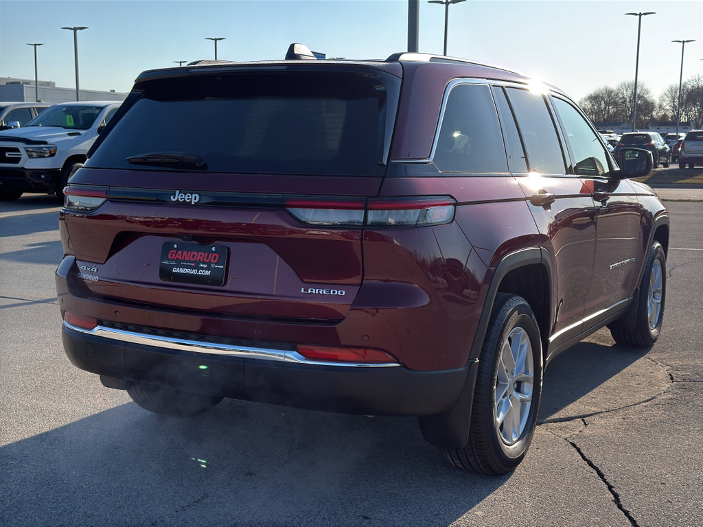 Used 2024 Jeep Grand Cherokee Laredo X w/ Luxury Tech Group I image 5
