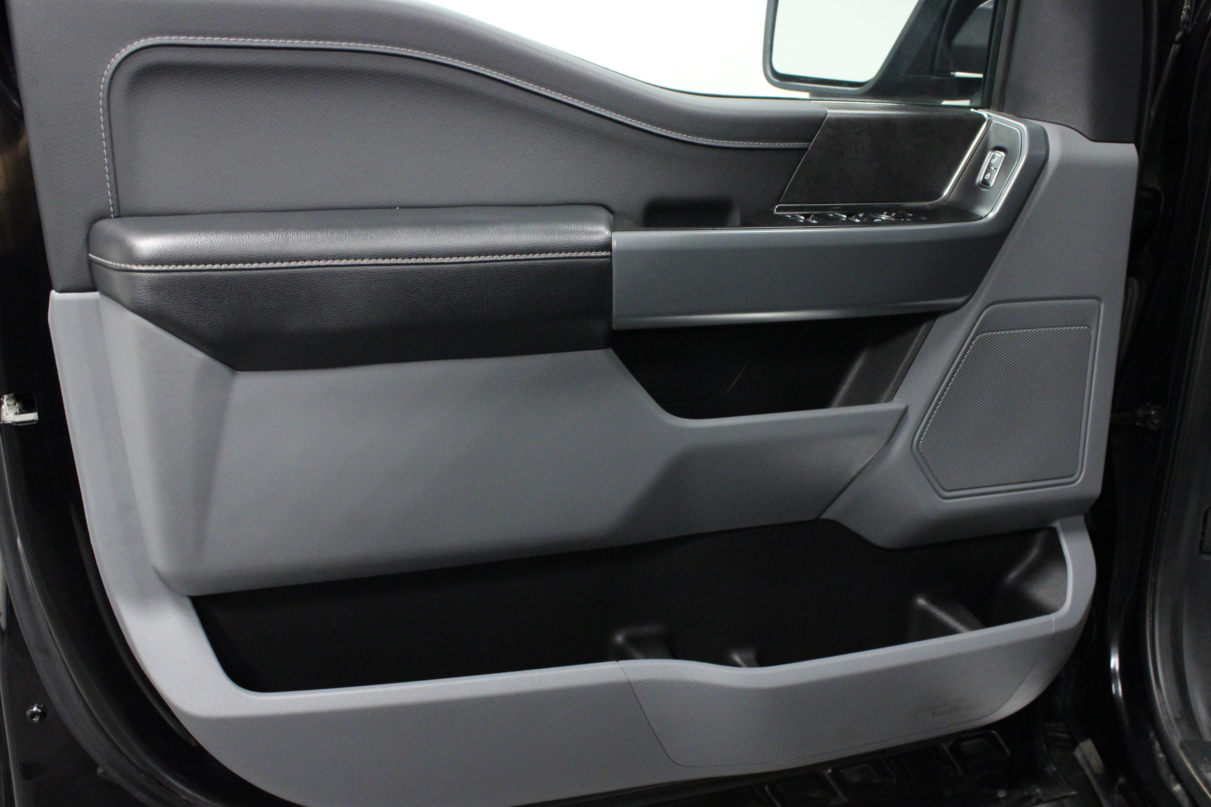 Used 2024 Ford F150 XLT w/ Mobile Office Package AWD/4WD image 11