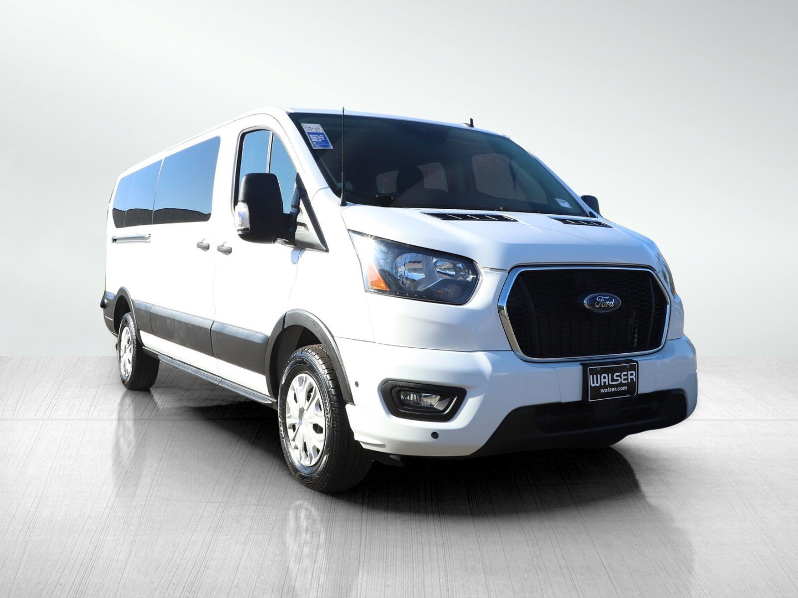 Used 2024 Ford Transit 350 XLT RWD image 7