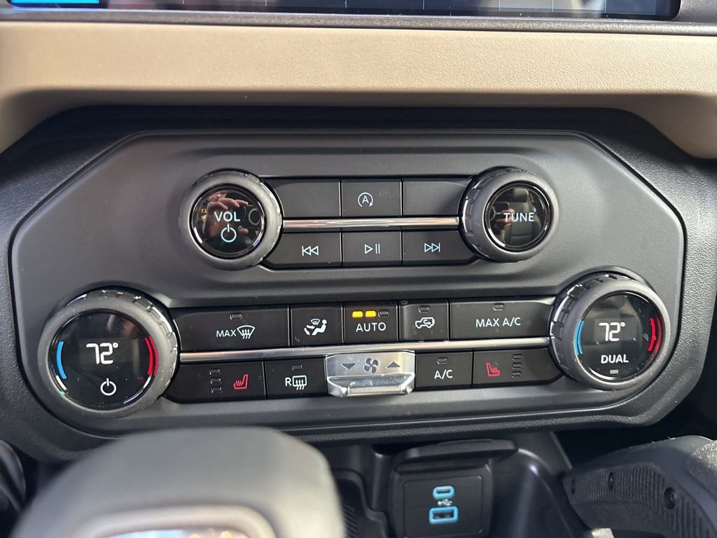 New 2025 Ford Bronco Big Bend w/ Black Diamond Package image 19