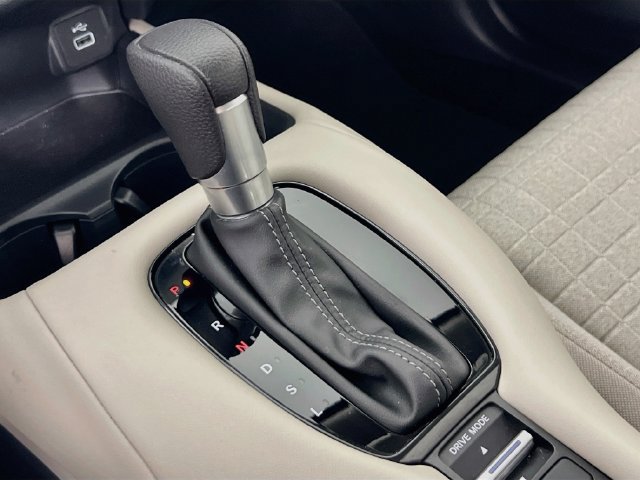 Used 2024 Honda HR-V LX image 17