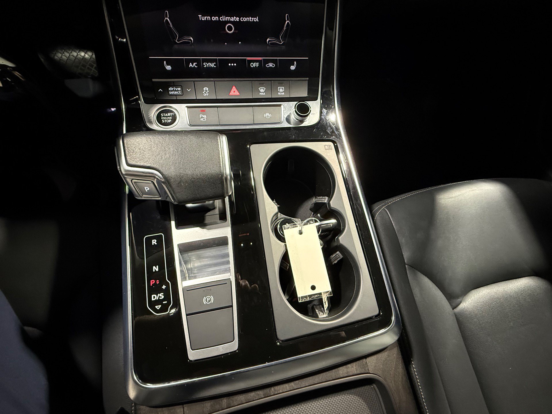 Used 2023 Audi Q8 Premium w/ Convenience Package AWD/4WD image 30