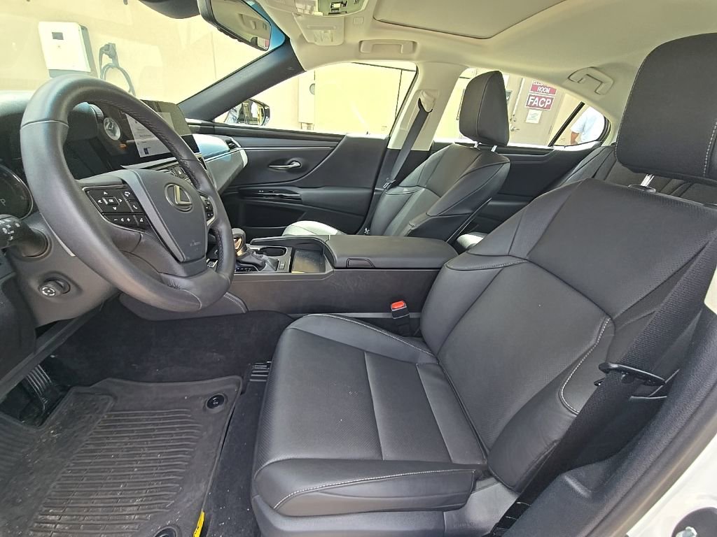 Certified 2024 Lexus ES 350 w/ Premium Package image 16