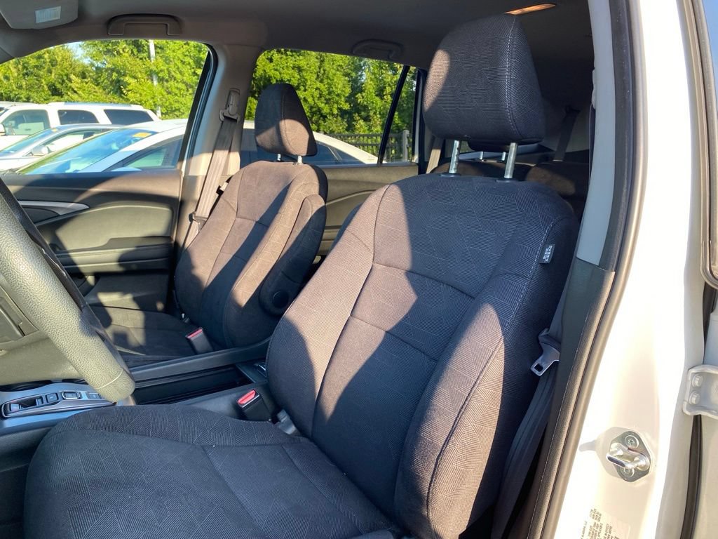 Used 2021 Honda Pilot EX image 10