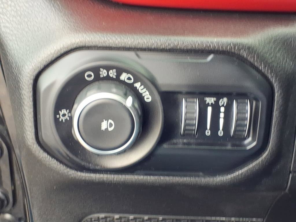 Used 2018 Jeep Wrangler Unlimited Rubicon w/ Dual Top Group image 22