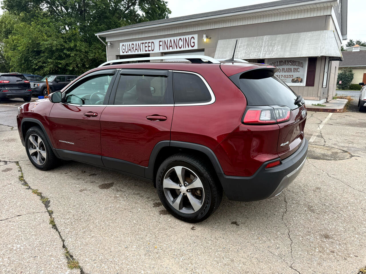 Used 2019 Jeep Cherokee Limited image 6
