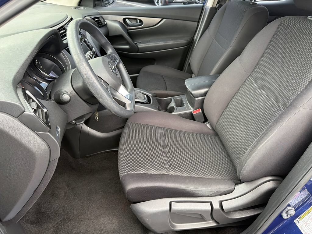 Used 2020 Nissan Rogue Sport S FWD image 9