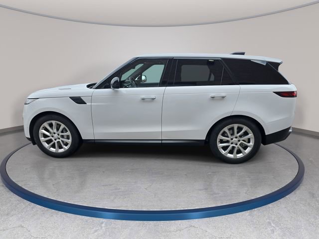 Used 2025 Land Rover Range Rover Sport SE image 9