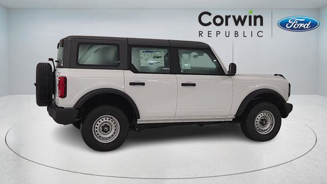 New 2025 Ford Bronco 4-Door image 8