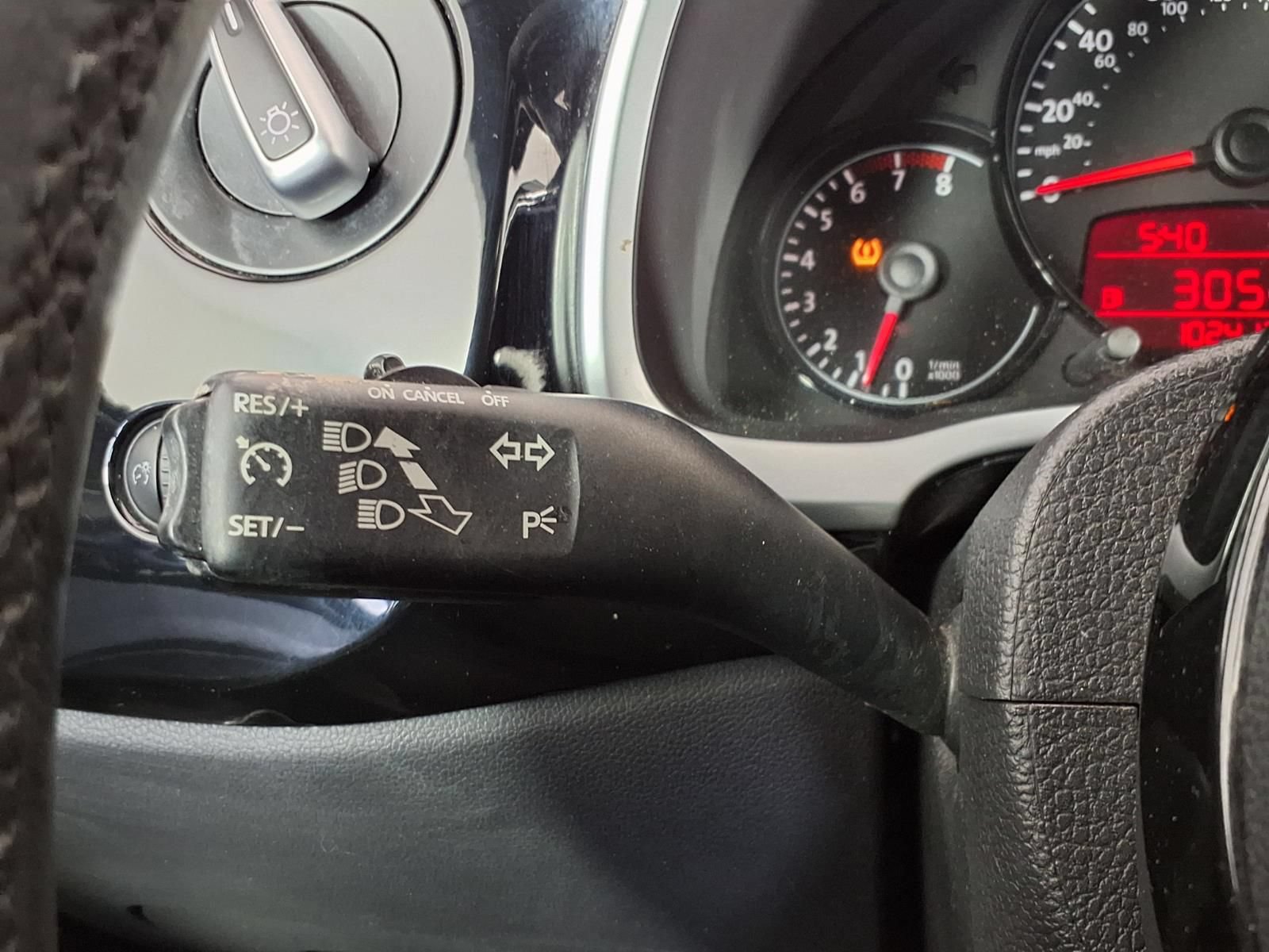 Used 2012 Volkswagen Beetle 2.5 FWD image 17