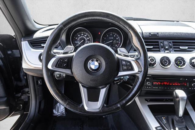 Used 2009 BMW Z4 sDrive30i RWD image 12