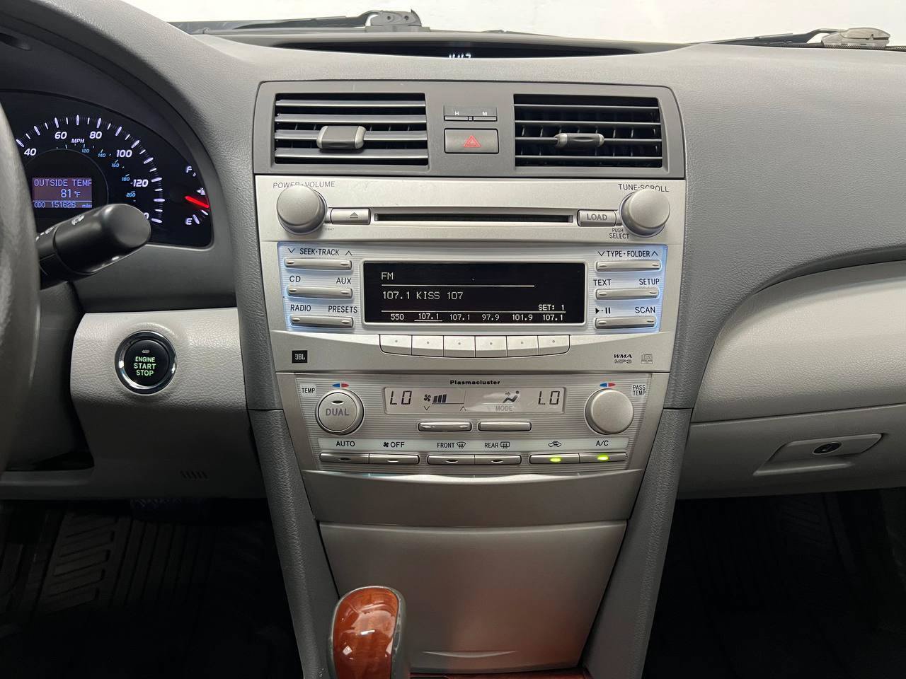 Used 2011 Toyota Camry XLE w/ XLE Extra-Value Pkg #2 FWD image 17
