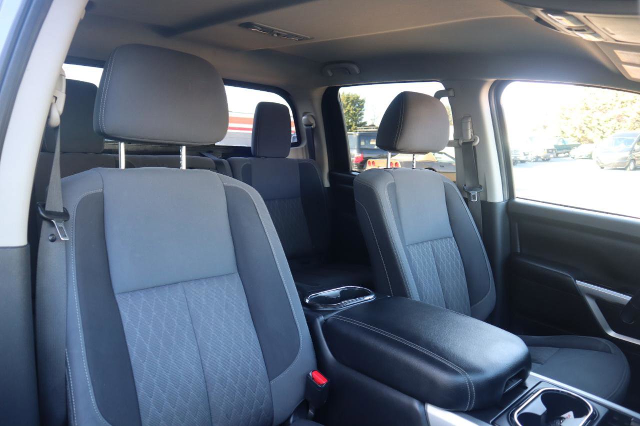 Used 2021 Nissan Titan SV w/ SV Convenience Package AWD/4WD image 47