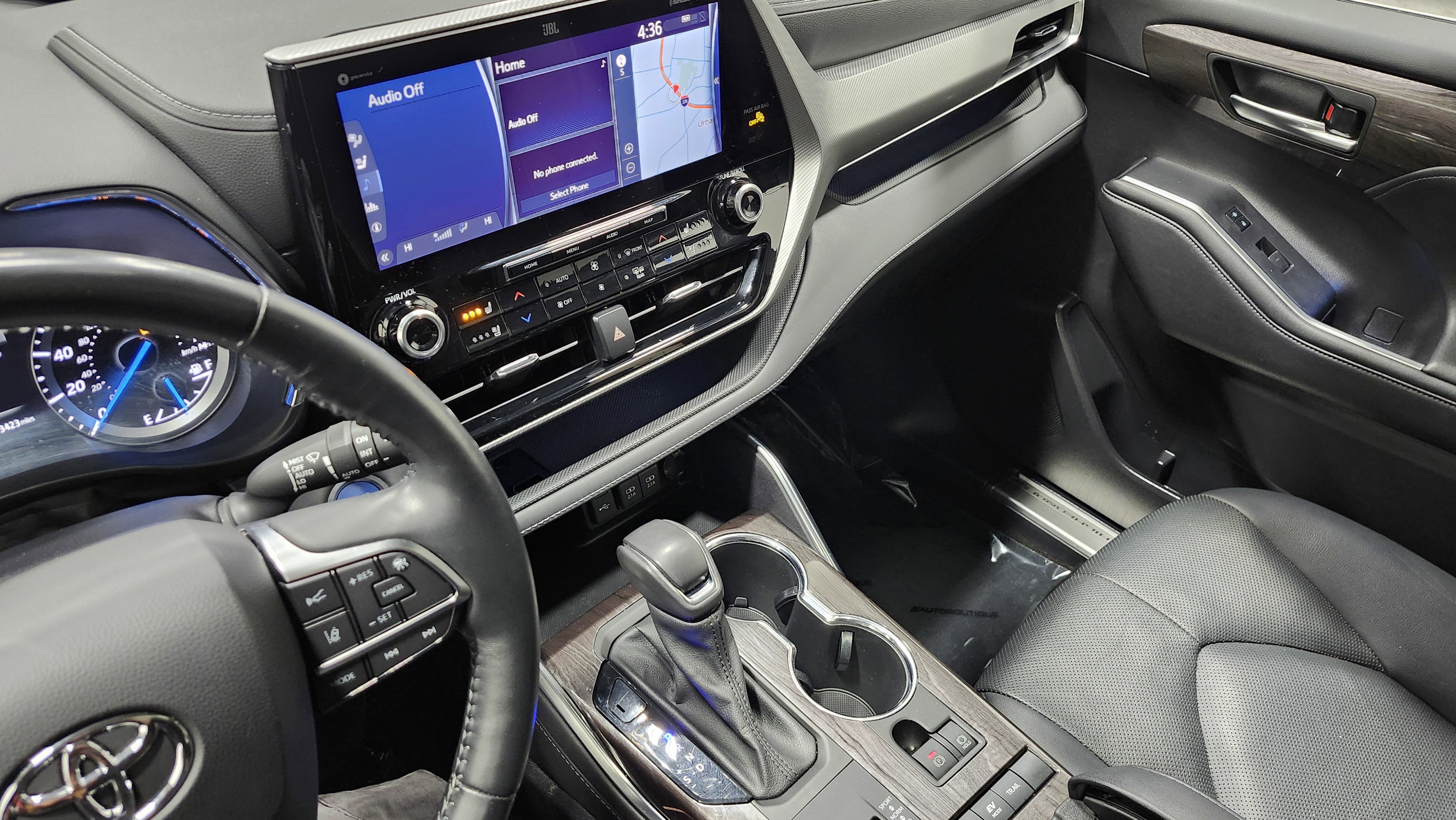 Used 2021 Toyota Highlander Platinum image 36