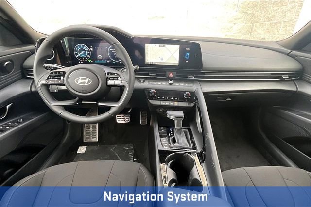 New 2025 Hyundai Elantra SEL image 6