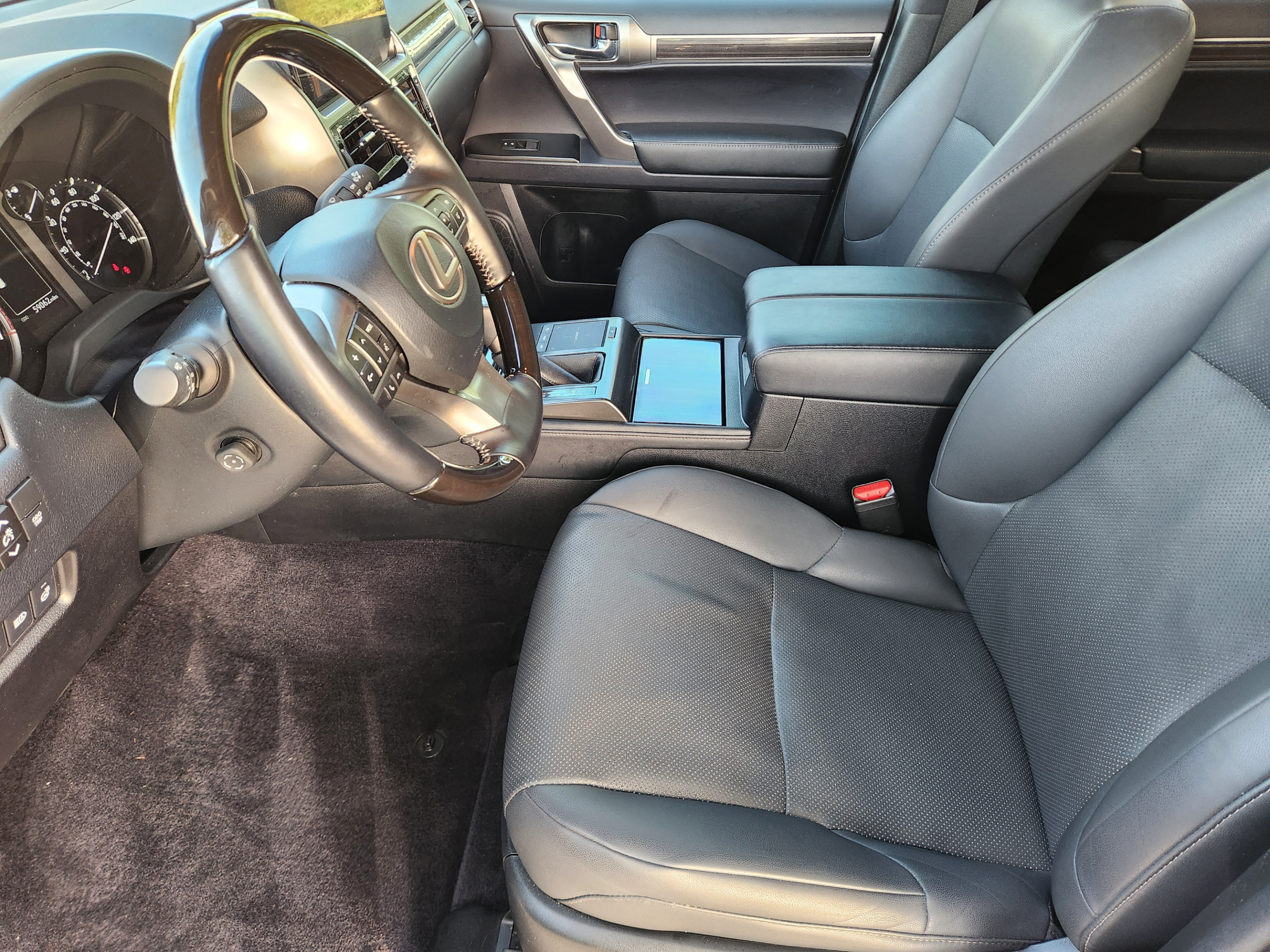 Certified 2022 Lexus GX 460 Premium w/ Accessory Package AWD/4WD image 5