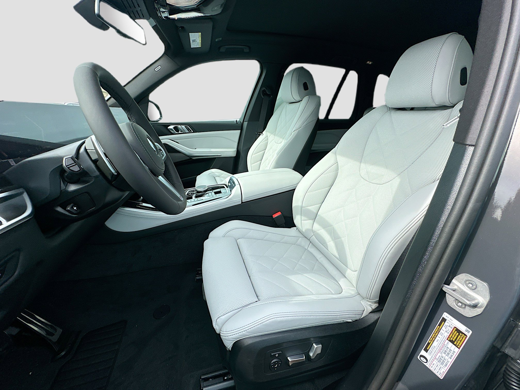 New 2026 BMW X5 sDrive40i w/ M Sport Package RWD image 15