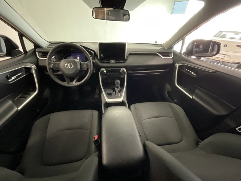 Used 2024 Toyota RAV4 XLE image 9