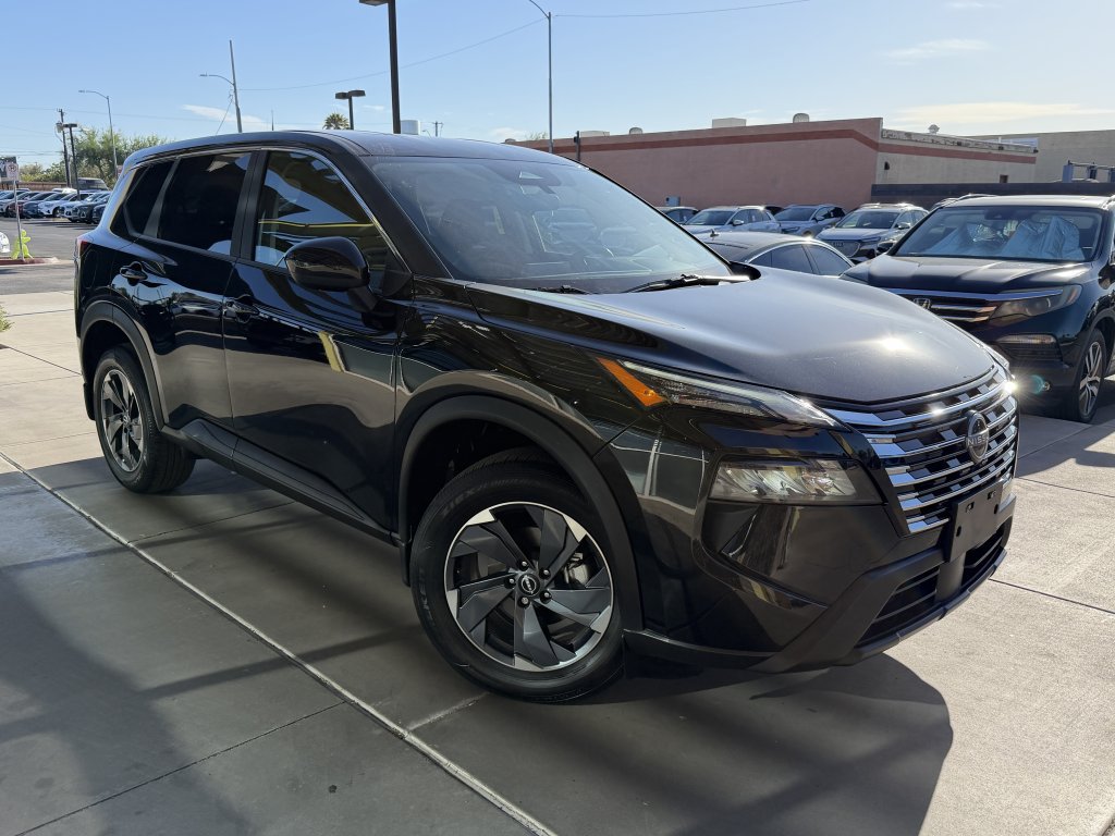 Used 2025 Nissan Rogue SV FWD image 6
