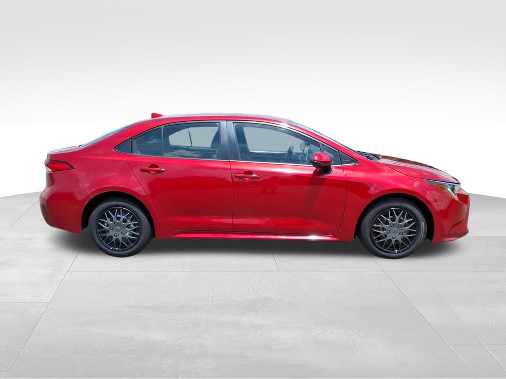 Used 2020 Toyota Corolla LE FWD image 25