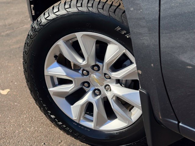 Used 2021 Chevrolet Silverado 1500 Custom AWD/4WD image 25