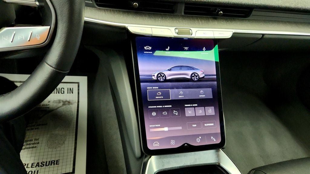 Used 2025 Lucid Air Touring AWD/4WD image 16