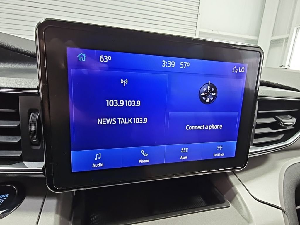 Used 2022 Ford Explorer XLT w/ Equipment Group 202A image 14