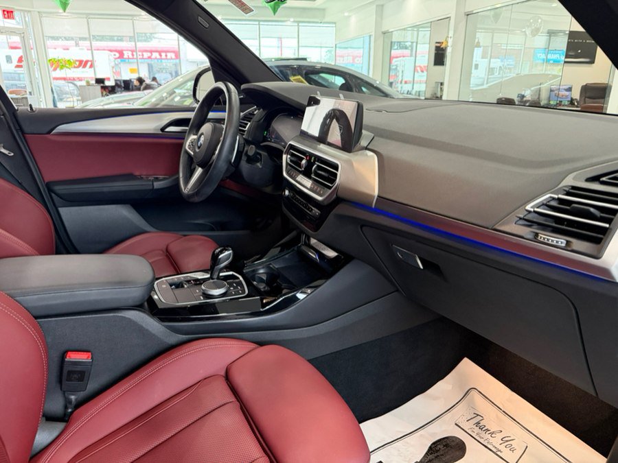 Used 2024 BMW X3 sDrive30i w/ M Sport Package RWD image 17