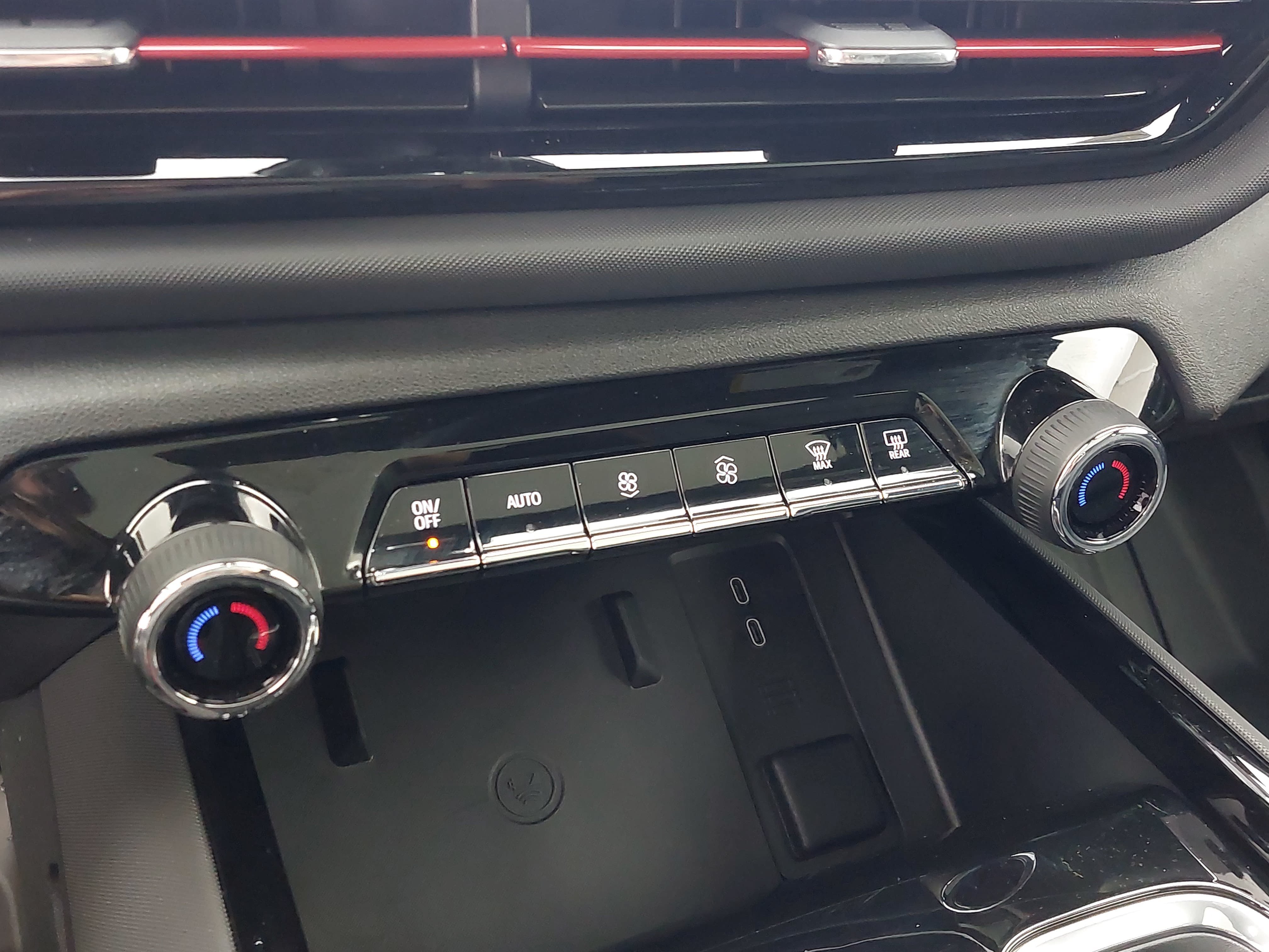 Used 2024 Chevrolet Silverado EV RST AWD/4WD image 22