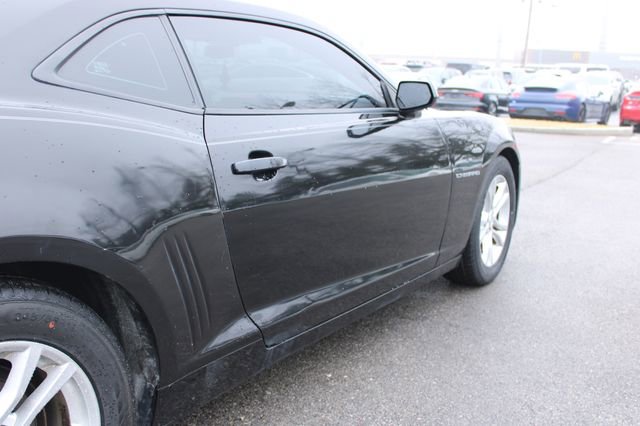 Used 2015 Chevrolet Camaro LT RWD image 39