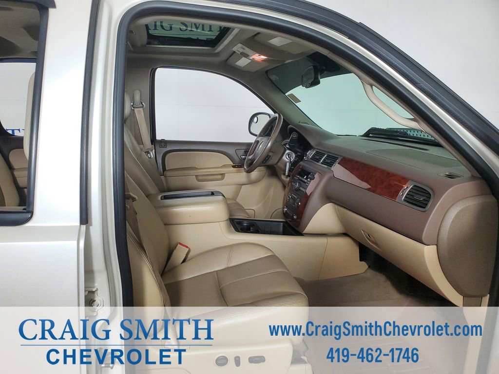 Used 2011 Chevrolet Silverado 1500 LTZ w/ LTZ White Diamond Edition image 16