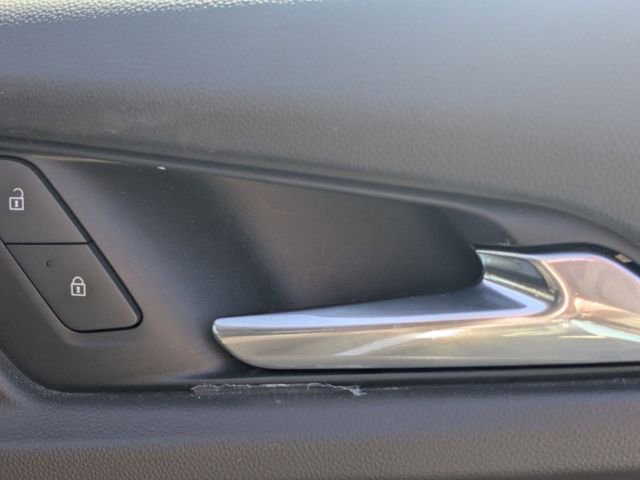 Used 2025 Chevrolet Equinox LT image 32