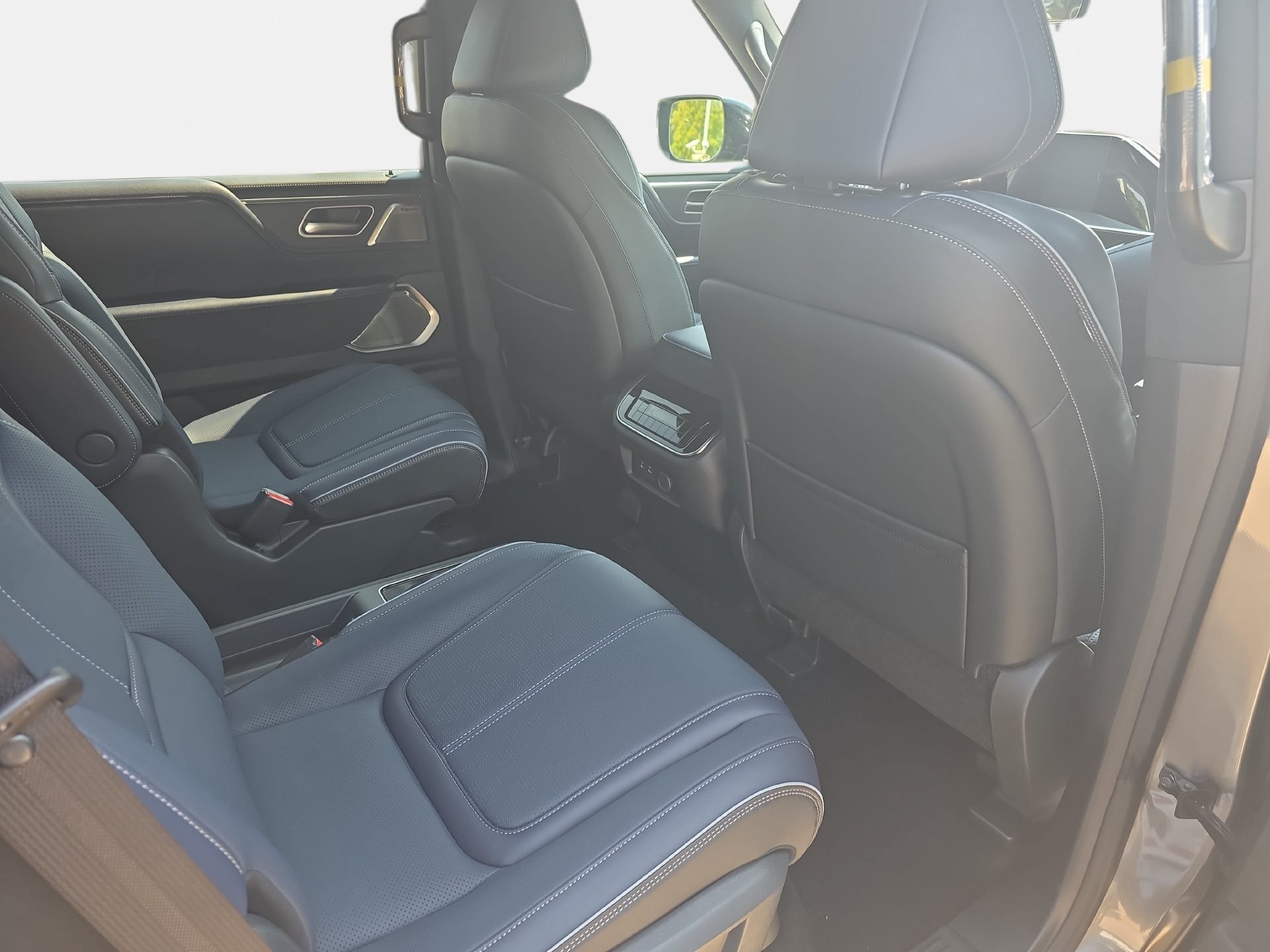 New 2027 INFINITI QX80 Sensory w/ Sport Exterior Package AWD/4WD image 11