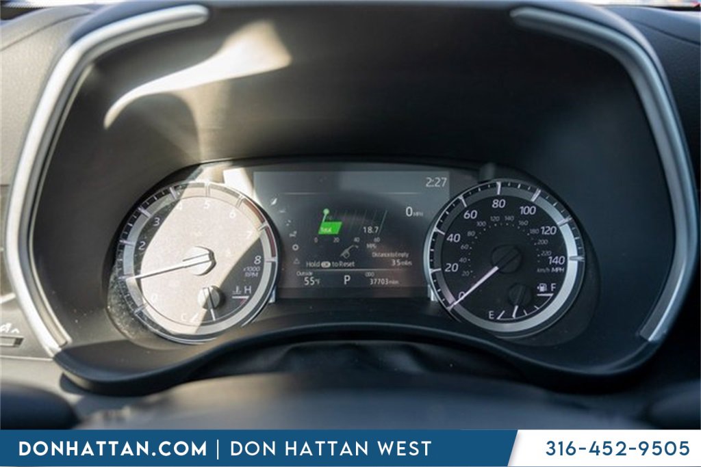 Used 2024 Toyota Highlander XLE image 7