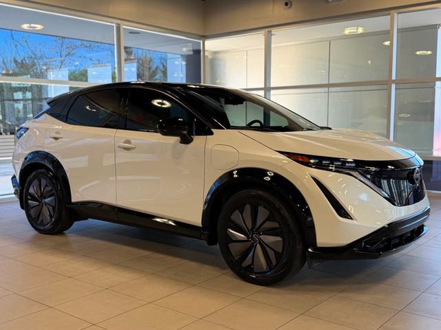Used 2023 Nissan Ariya AWD image 6