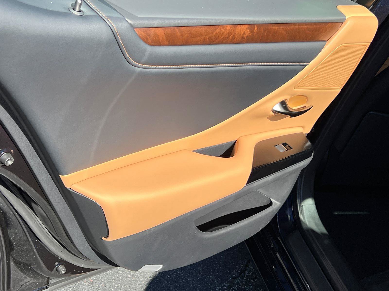 New 2025 Lexus ES 350 w/ Premium Package image 16