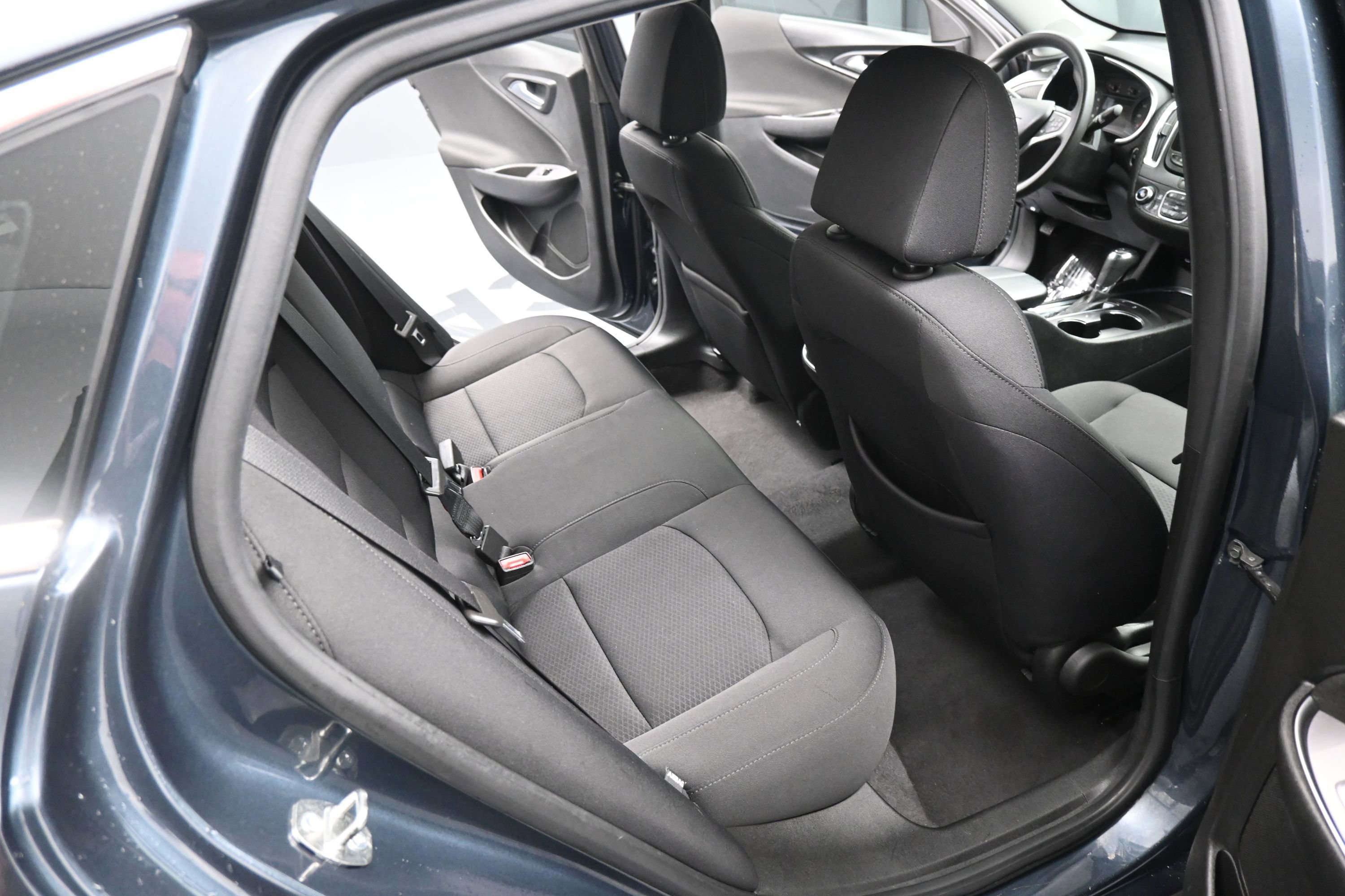 Used 2019 Chevrolet Malibu LT FWD image 18