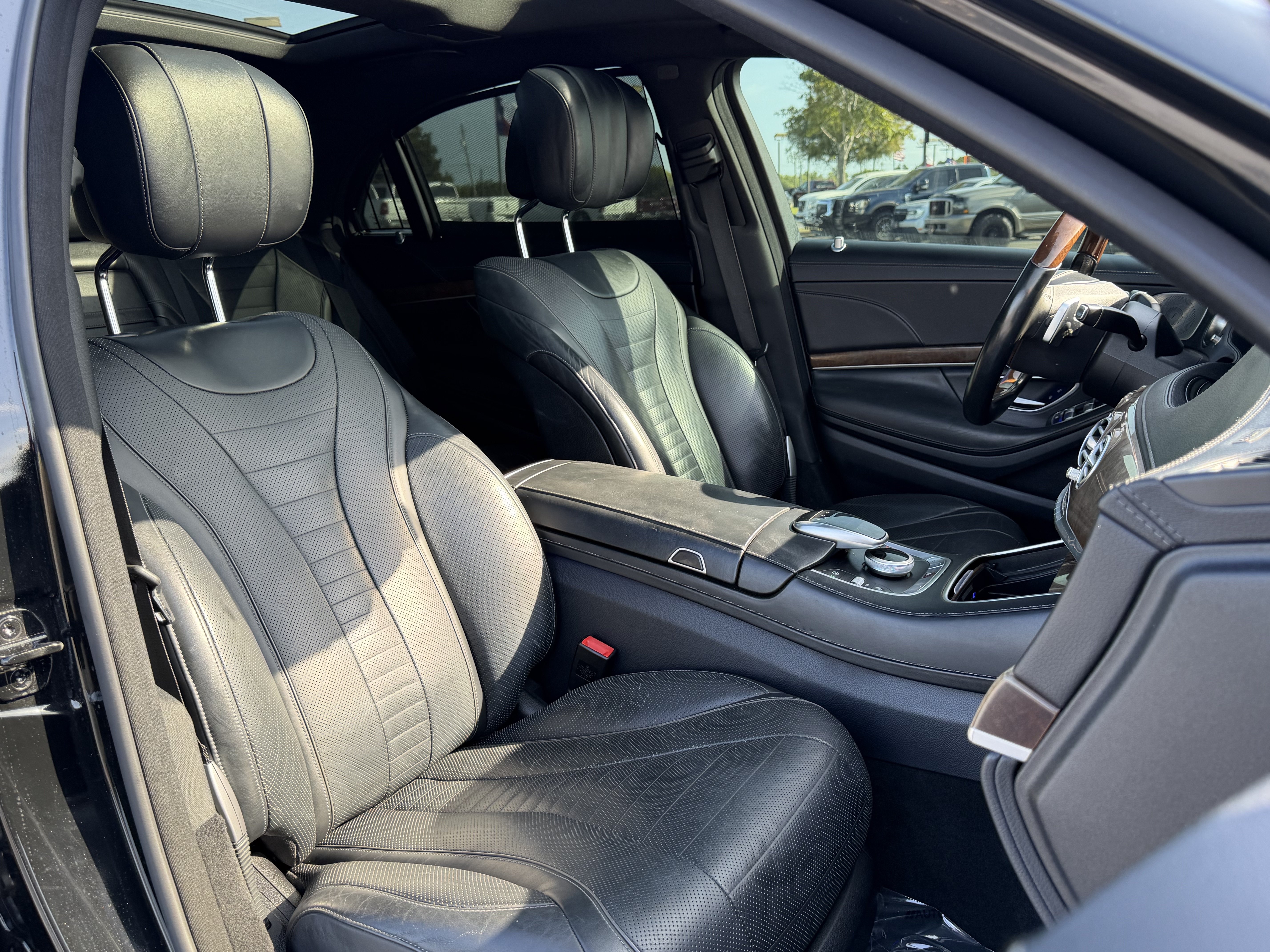 Used 2016 Mercedes-Benz S 550 4MATIC Sedan image 32