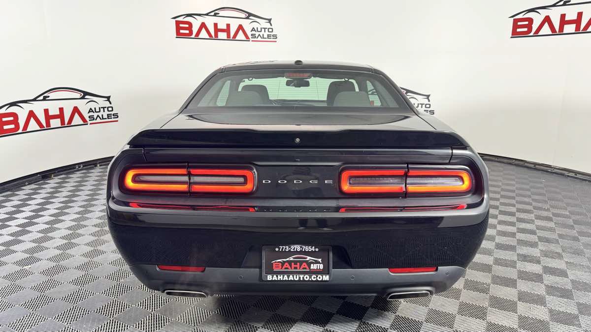 Used 2022 Dodge Challenger GT RWD image 5