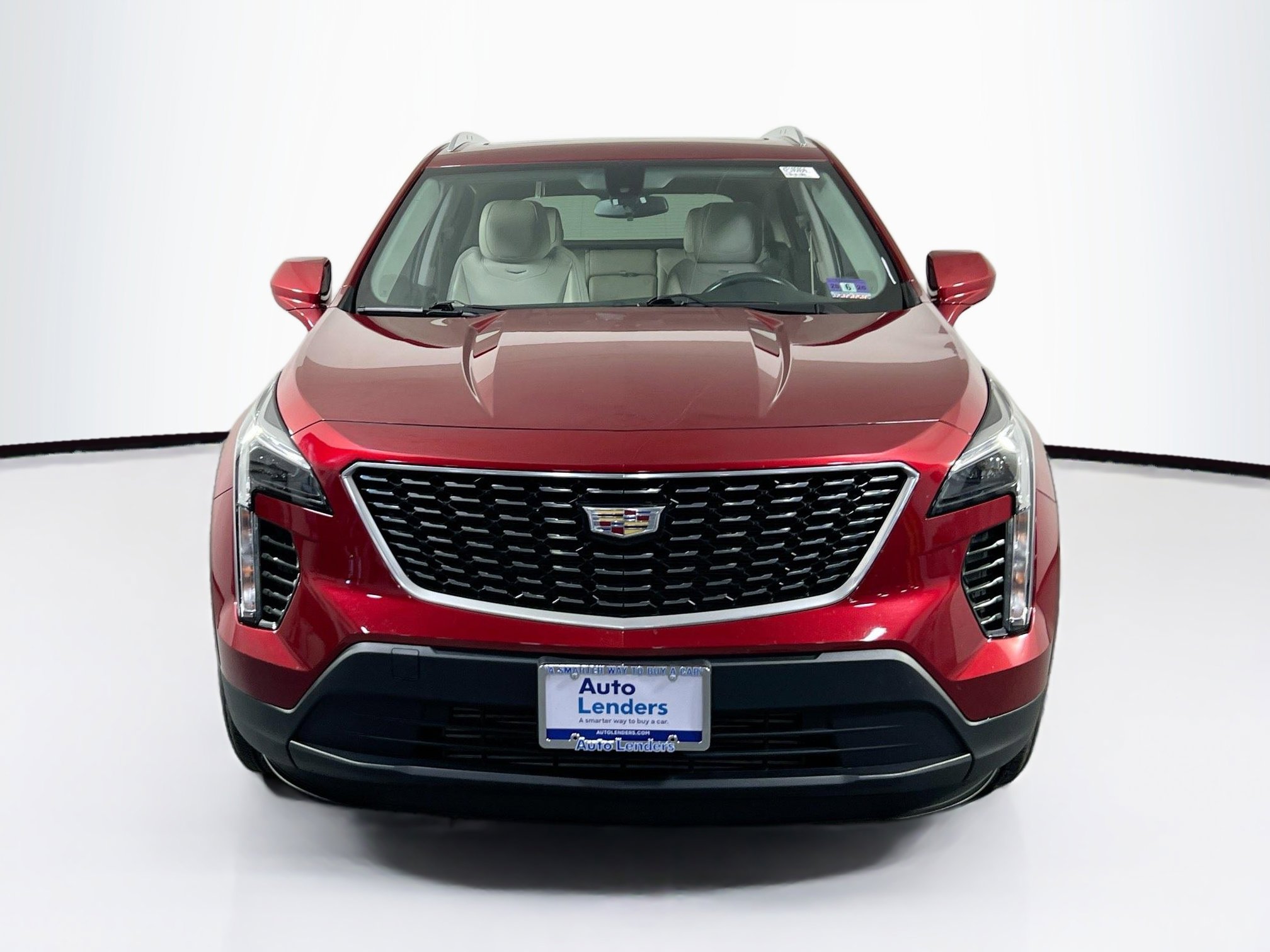 Used 2019 Cadillac XT4 Luxury w/ Cold Weather Package AWD/4WD image 2
