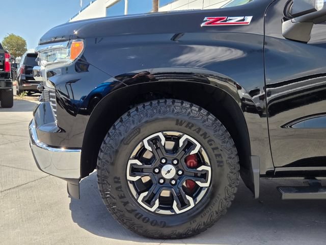 Certified 2025 Chevrolet Silverado 1500 LT AWD/4WD image 9