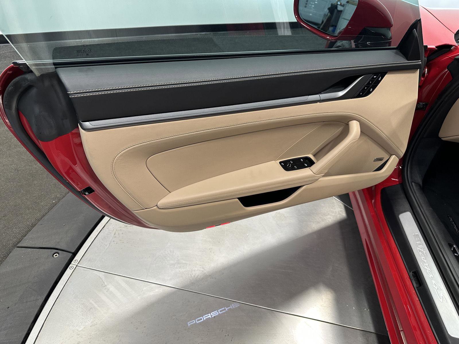 Used 2024 Porsche 911 Targa 4S AWD/4WD image 19