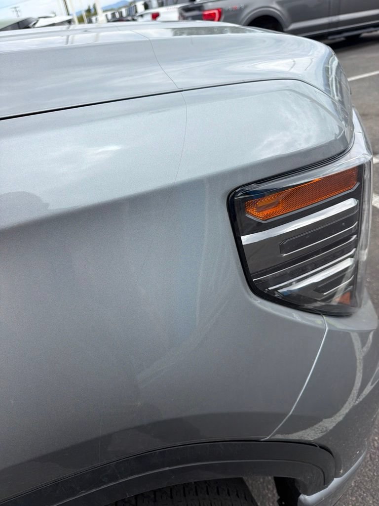 Used 2025 GMC Sierra 1500 AT4 w/ AT4 Premium Package AWD/4WD image 14