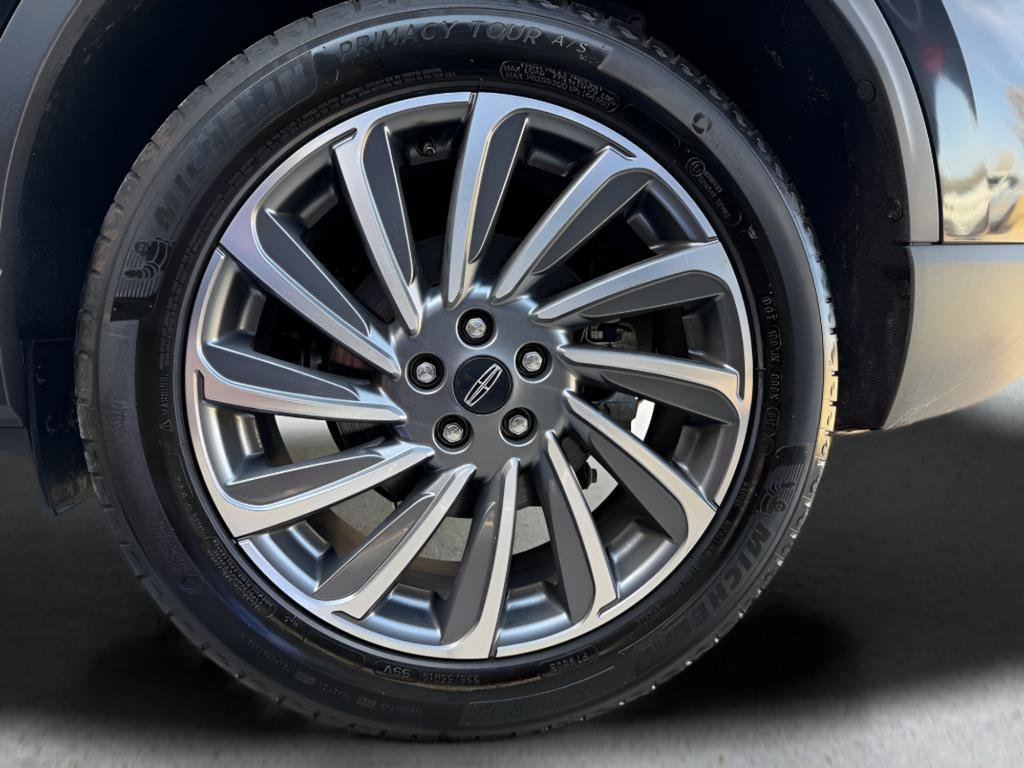 Used 2023 Lincoln Corsair Reserve image 31