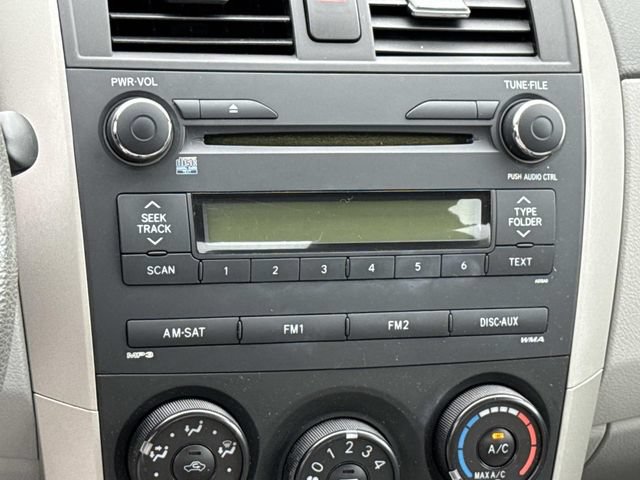 Used 2010 Toyota Corolla LE FWD image 19