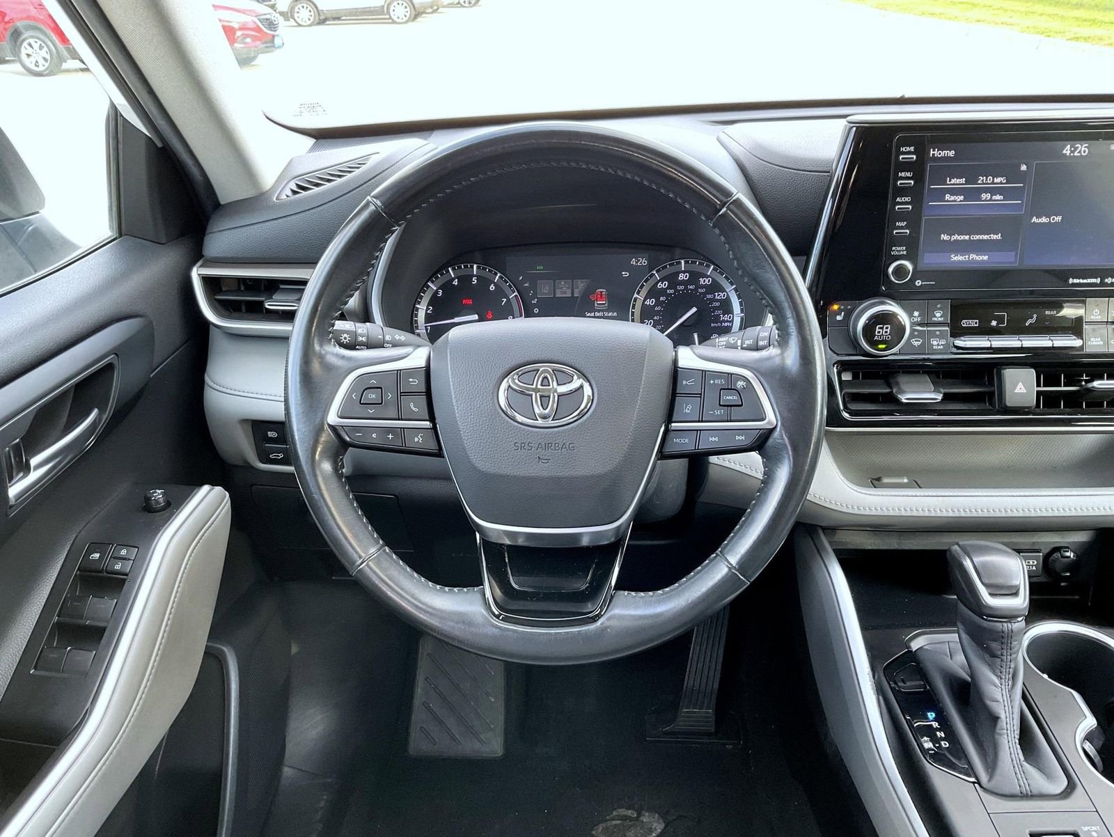 Used 2020 Toyota Highlander XLE image 21