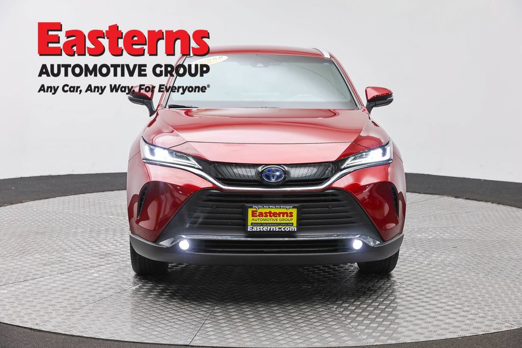 Used 2024 Toyota Venza LE AWD/4WD image 2