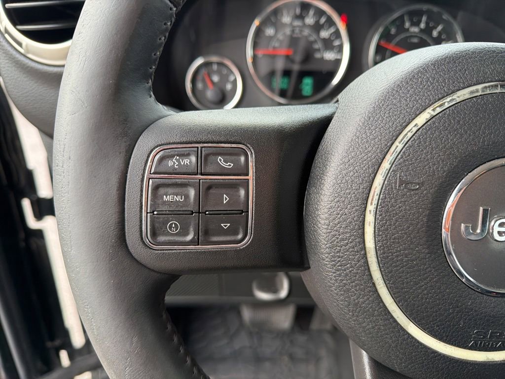 Used 2018 Jeep Wrangler Unlimited Rubicon w/ Connectivity Group image 42