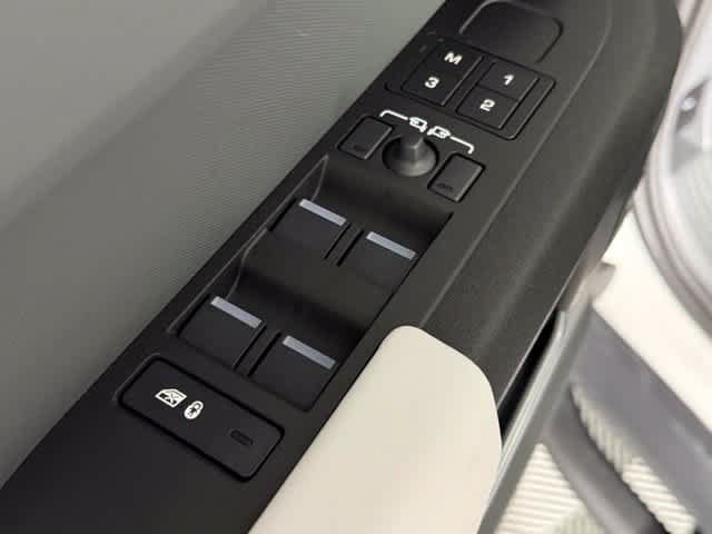 New 2026 Land Rover Defender 110 X AWD/4WD image 22